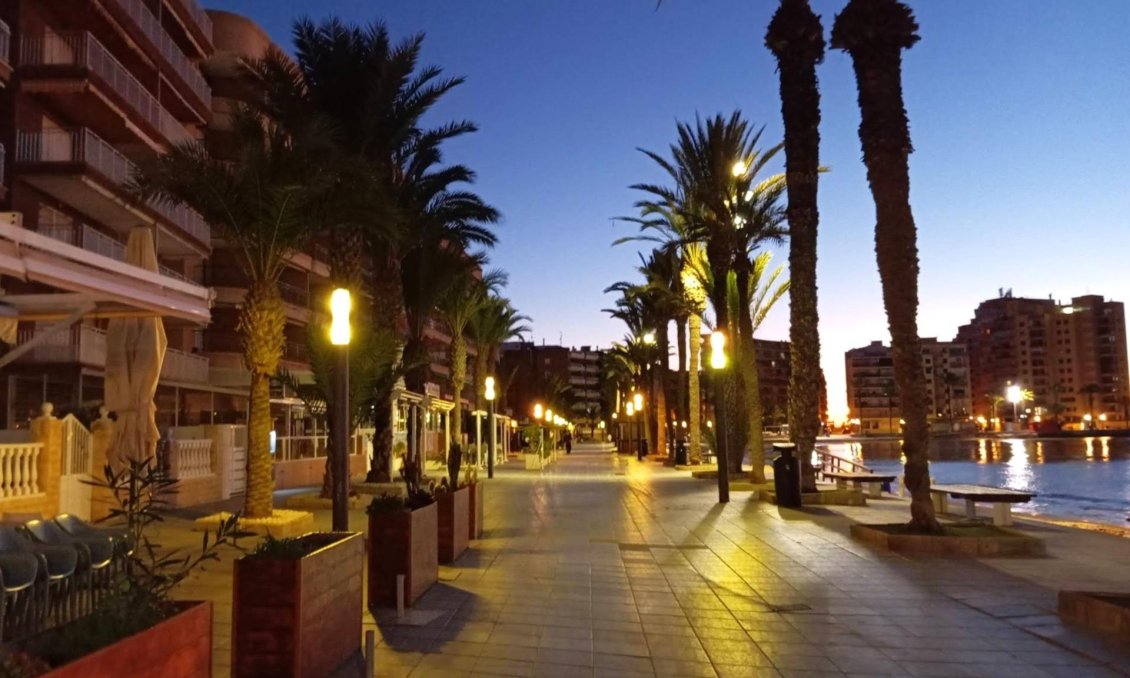 Használt Ingatlanok - Apartman -
Torrevieja - Playa del Cura