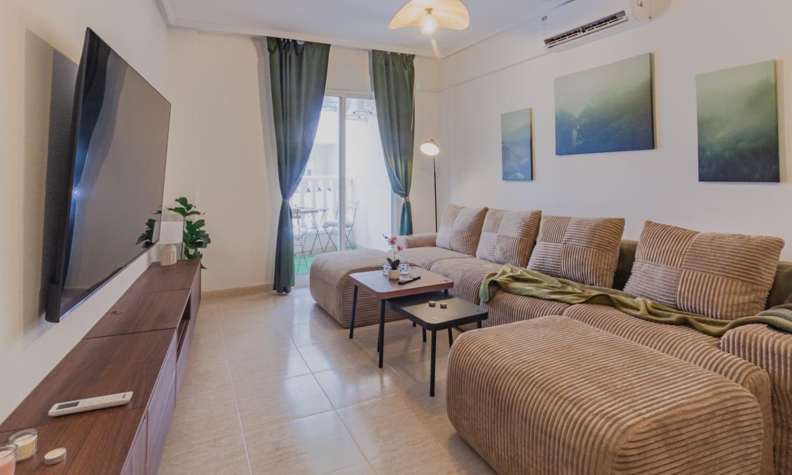 Használt Ingatlanok - Apartman -
Torrevieja - Playa del Cura