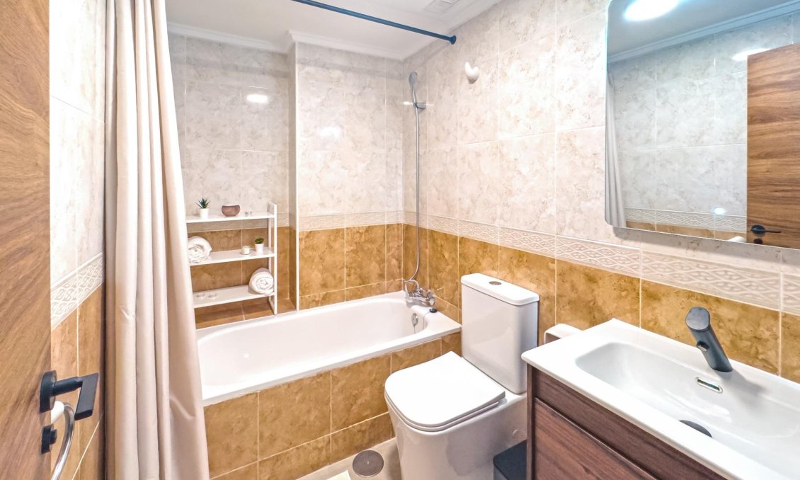 Használt Ingatlanok - Apartman -
Torrevieja - Playa del Cura