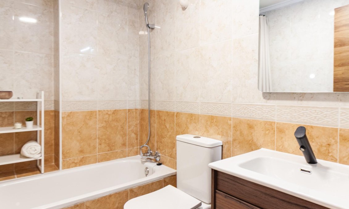 Használt Ingatlanok - Apartman -
Torrevieja - Playa del Cura