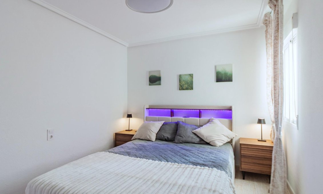 Használt Ingatlanok - Apartman -
Torrevieja - Playa del Cura