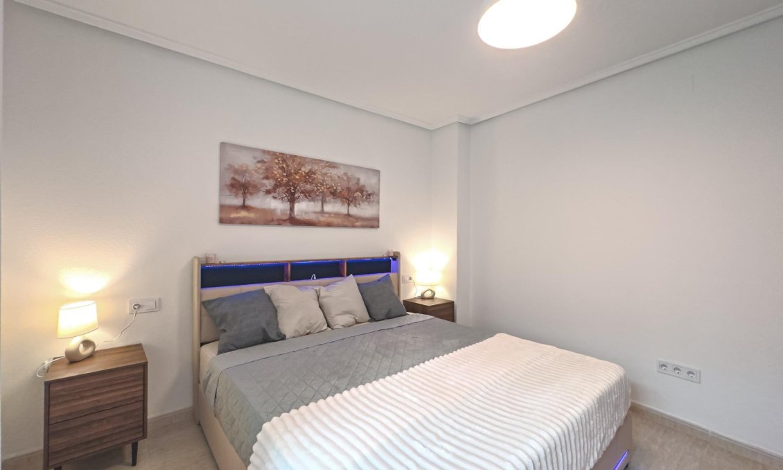 Használt Ingatlanok - Apartman -
Torrevieja - Playa del Cura