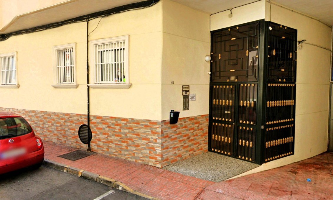 Használt Ingatlanok - Apartman -
Torrevieja - Playa del Cura
