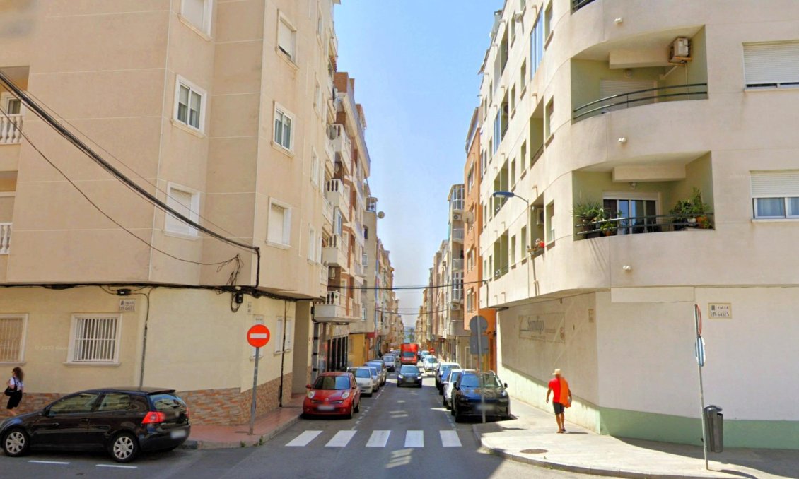 Használt Ingatlanok - Apartman -
Torrevieja - Playa del Cura