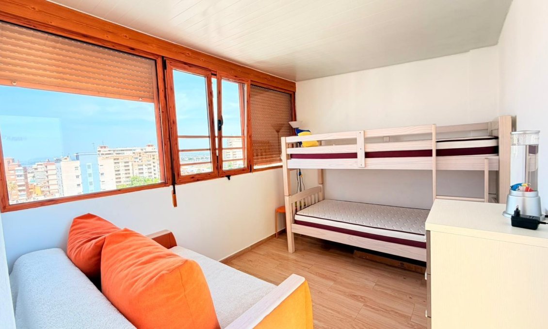 Használt Ingatlanok - Apartman -
Torrevieja - Nueva Torrevieja