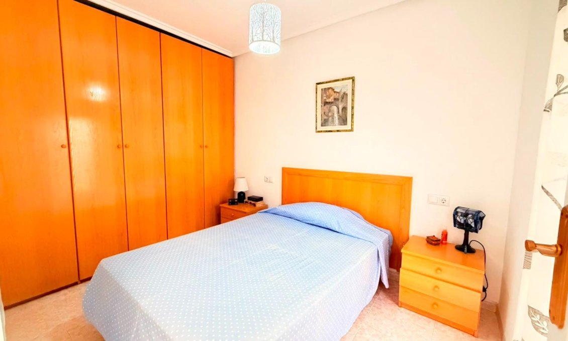 Használt Ingatlanok - Apartman -
Torrevieja - Playa del Cura