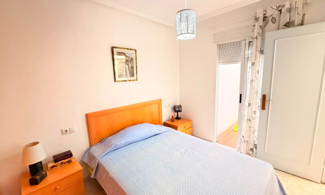 Használt Ingatlanok - Apartman -
Torrevieja - Playa del Cura