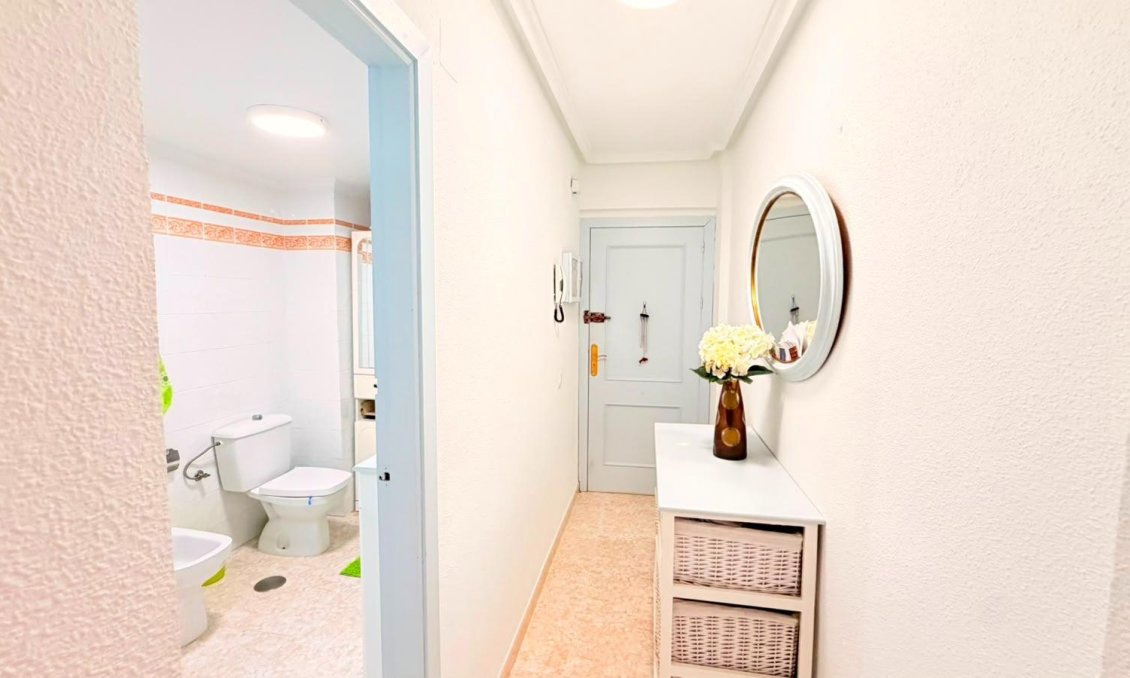 Használt Ingatlanok - Apartman -
Torrevieja - Playa del Cura