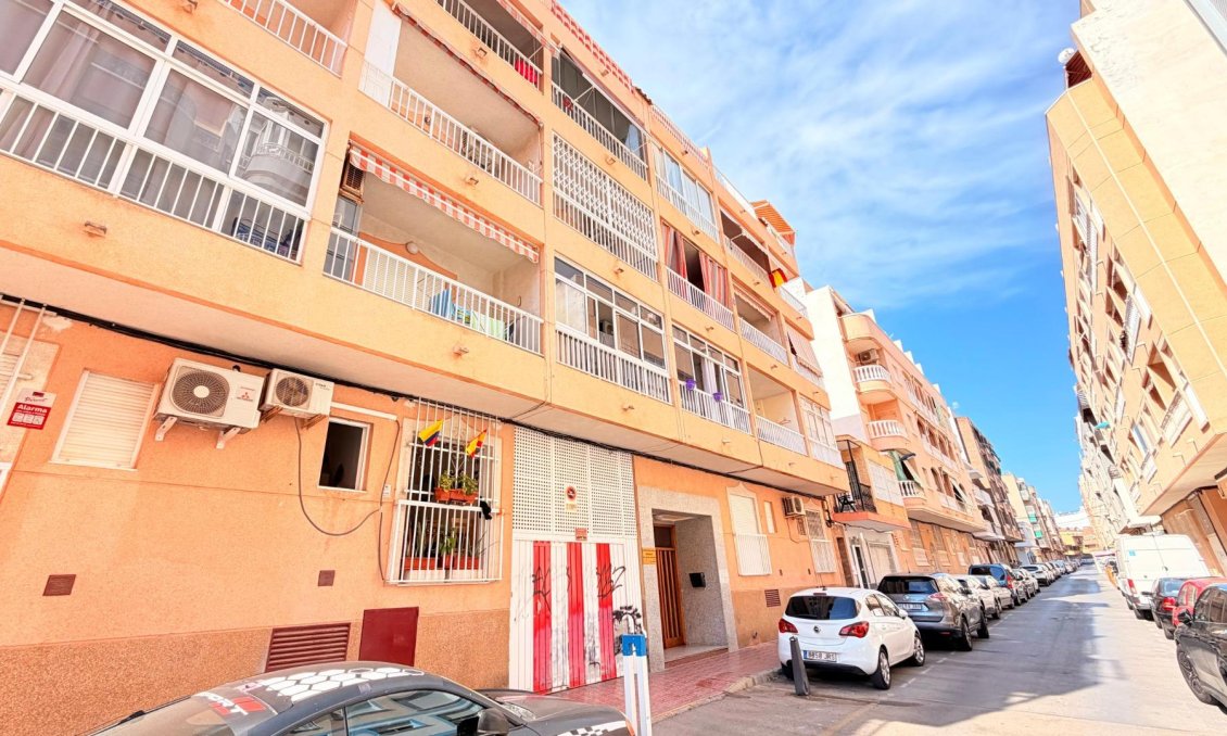Használt Ingatlanok - Apartman -
Torrevieja - Playa del Cura