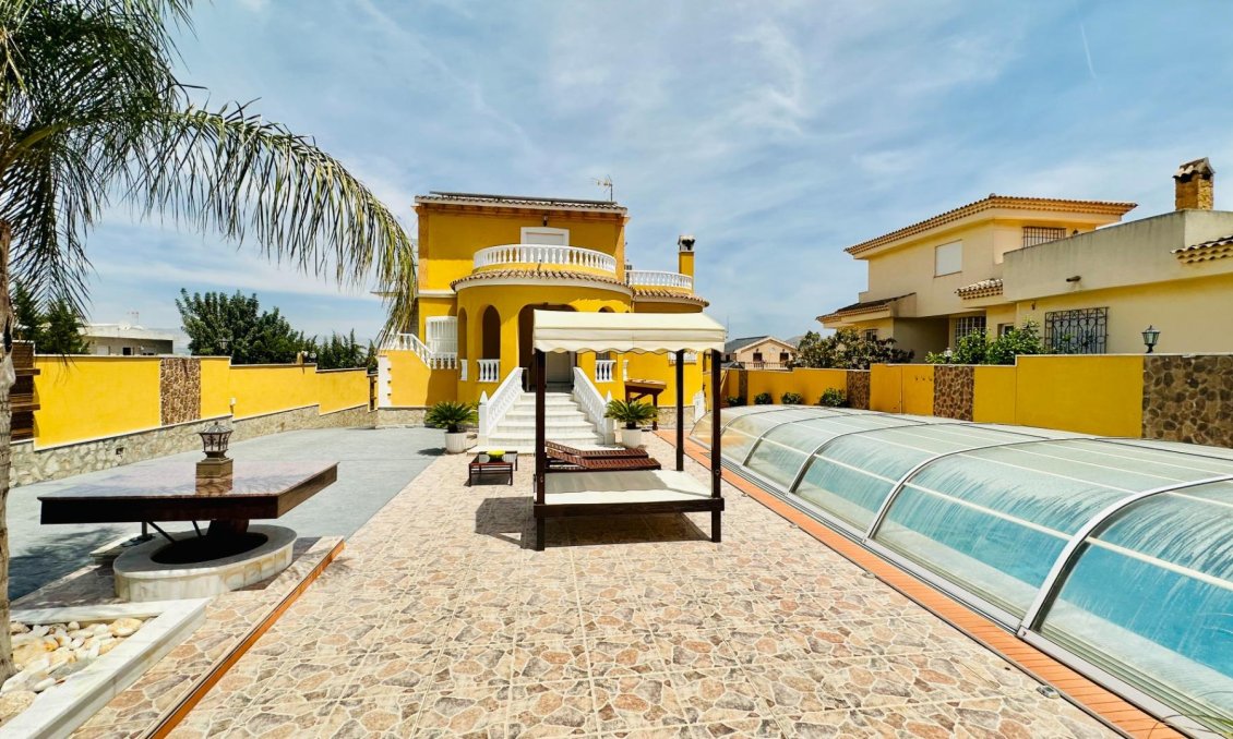Használt Ingatlanok - Villa -
Orihuela - Urb. Montepinar