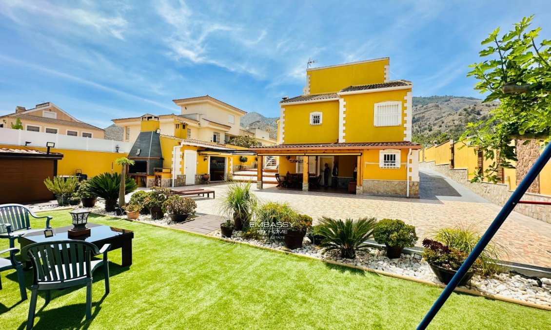 Használt Ingatlanok - Villa -
Orihuela - Urb. Montepinar