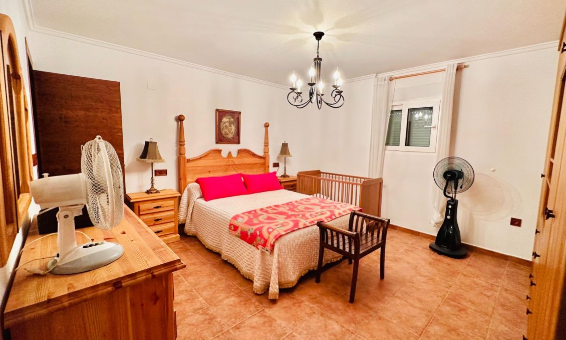 Használt Ingatlanok - Villa -
Orihuela - Urb. Montepinar