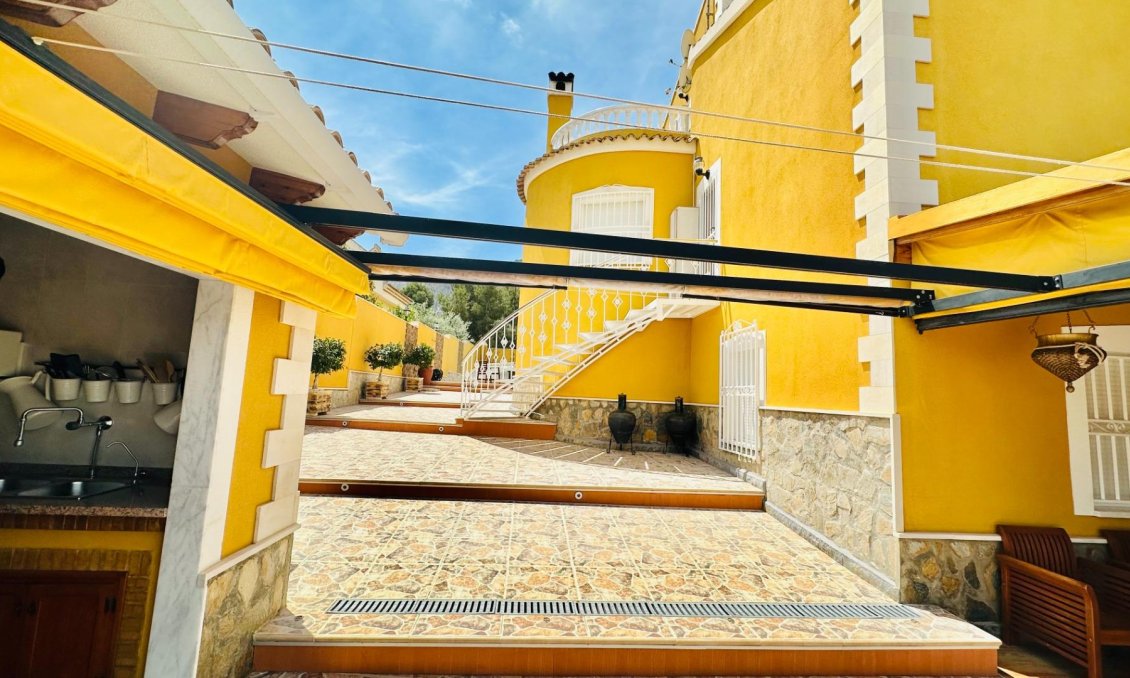 Használt Ingatlanok - Villa -
Orihuela - Urb. Montepinar