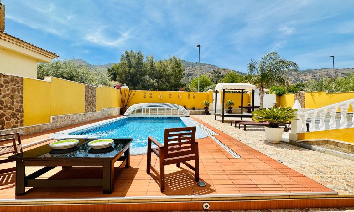 Használt Ingatlanok - Villa -
Orihuela - Urb. Montepinar