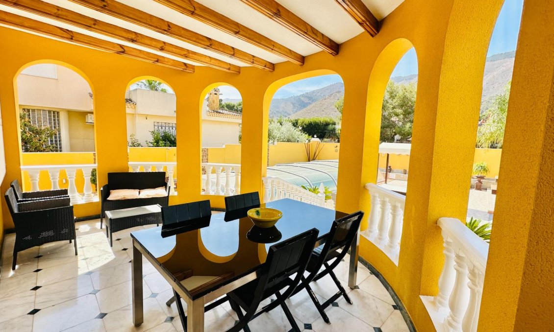 Használt Ingatlanok - Villa -
Orihuela - Urb. Montepinar