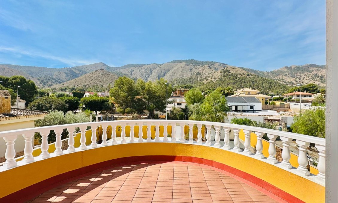 Használt Ingatlanok - Villa -
Orihuela - Urb. Montepinar
