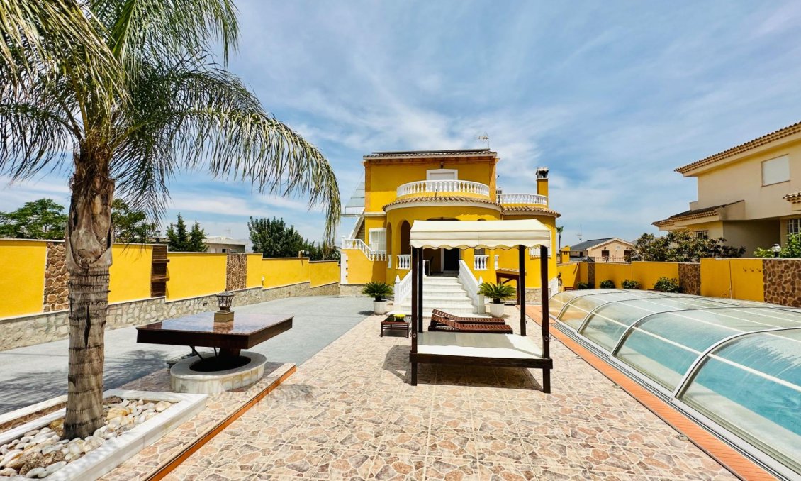 Használt Ingatlanok - Villa -
Orihuela - Urb. Montepinar