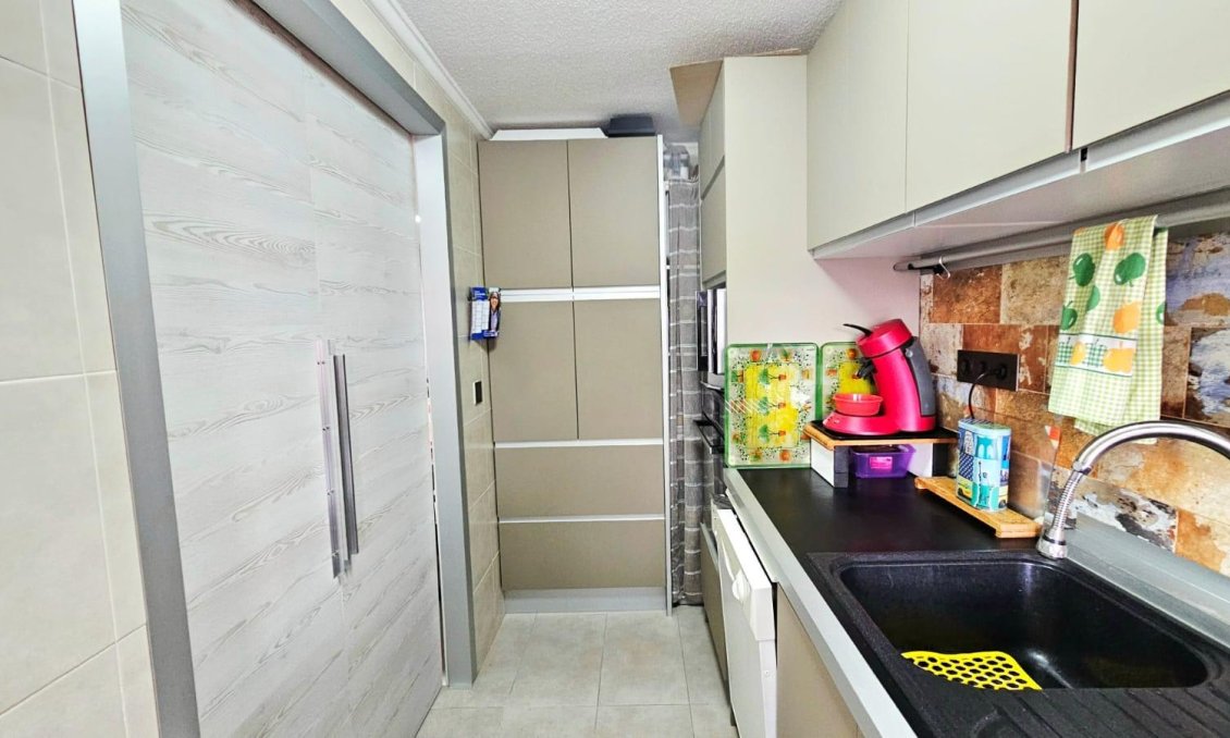 Resale - Apartment -
Torrevieja - Playa De Los Naufragos