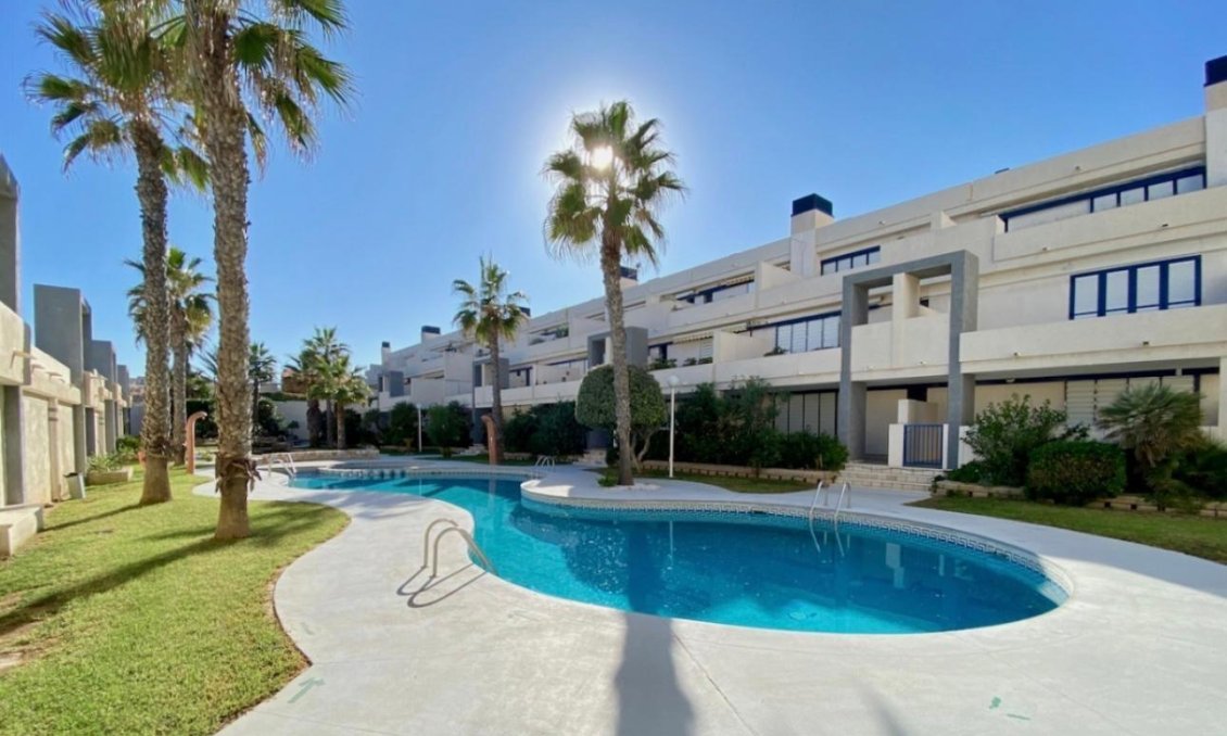 Resale - Apartment -
Torrevieja - Torre La Mata