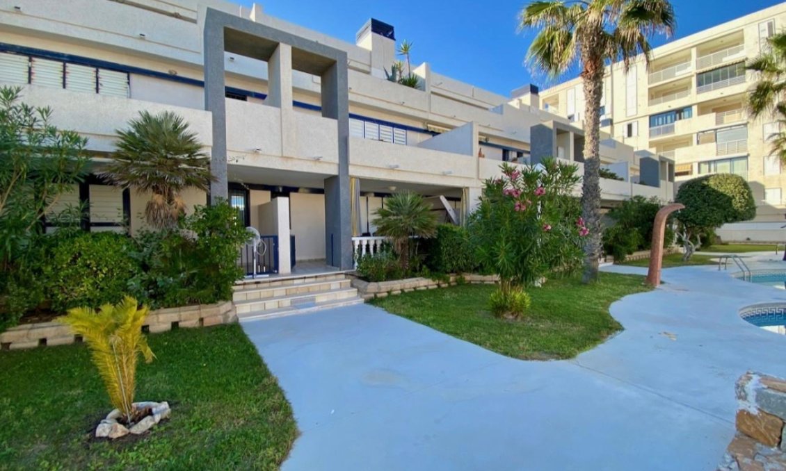Resale - Apartment -
Torrevieja - Torre La Mata