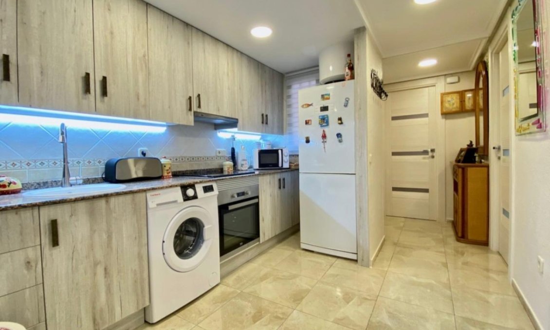 Resale - Apartment -
Torrevieja - Torre La Mata
