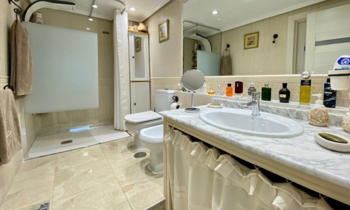 Resale - Apartment -
Torrevieja - Torre La Mata