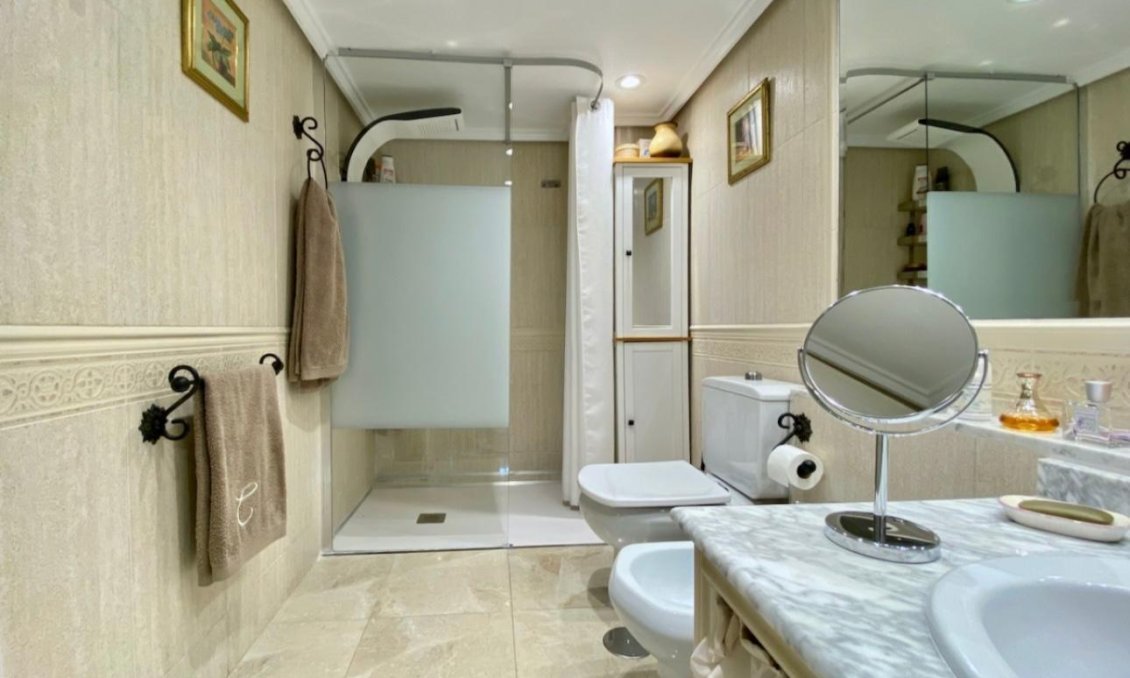 Resale - Apartment -
Torrevieja - Torre La Mata