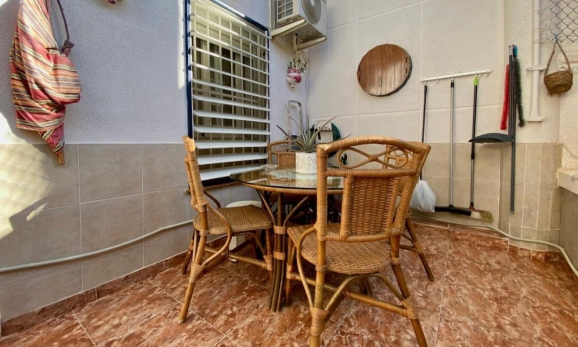 Resale - Apartment -
Torrevieja - Torre La Mata