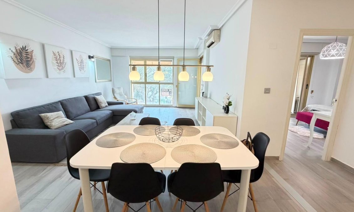 Használt Ingatlanok - Apartman -
Torrevieja - Centrum - Muelle Pesquero