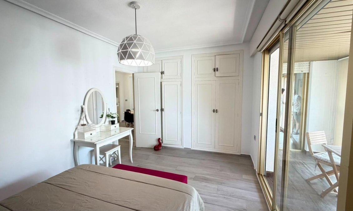 Használt Ingatlanok - Apartman -
Torrevieja - Centrum - Muelle Pesquero