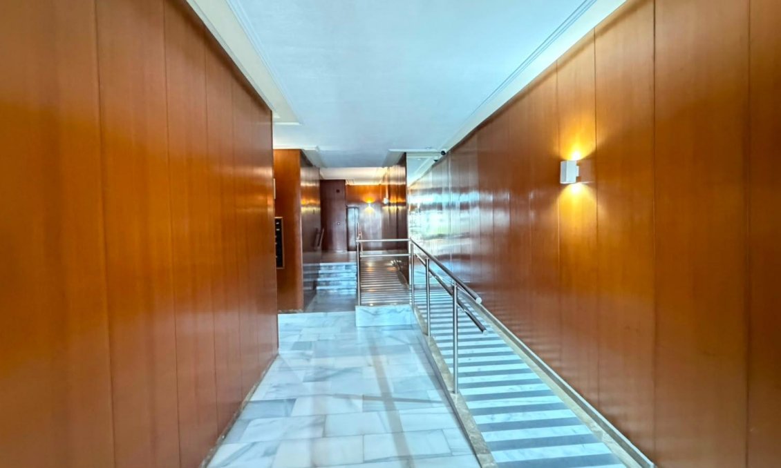 Használt Ingatlanok - Apartman -
Torrevieja - Centrum - Muelle Pesquero