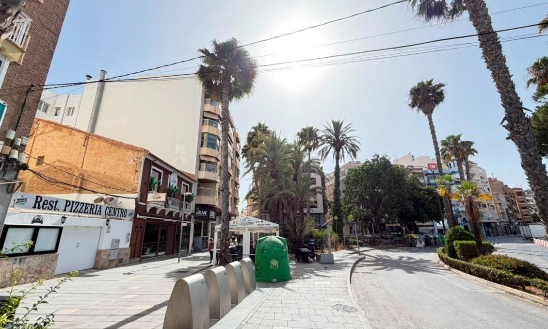 Használt Ingatlanok - Apartman -
Torrevieja - Centrum - Muelle Pesquero