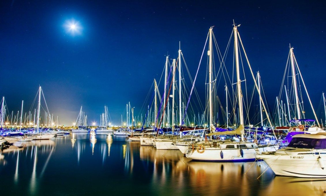 Használt Ingatlanok - Apartman -
Torrevieja - Centrum - Muelle Pesquero