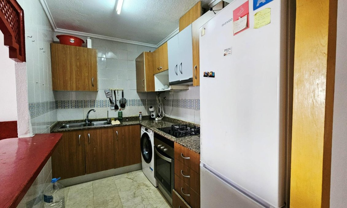 Resale - Apartment -
Torrevieja - Playa de los Locos