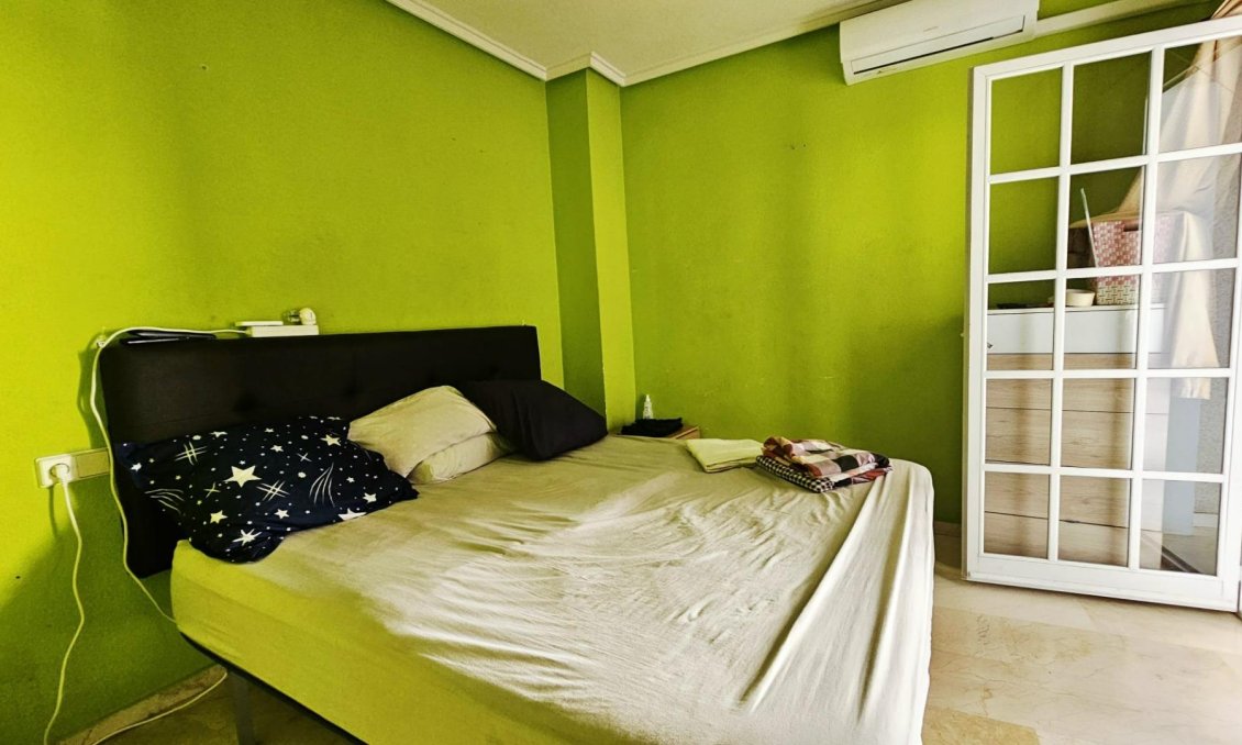 Resale - Apartment -
Torrevieja - Playa de los Locos