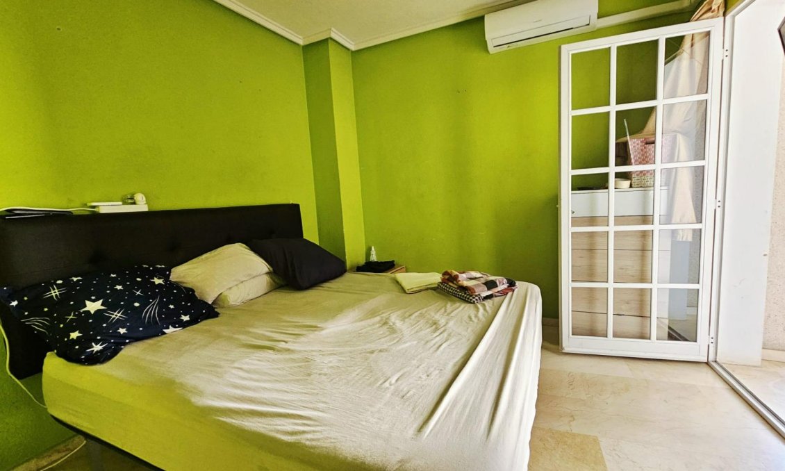 Resale - Apartment -
Torrevieja - Playa de los Locos