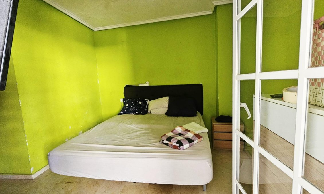 Resale - Apartment -
Torrevieja - Playa de los Locos