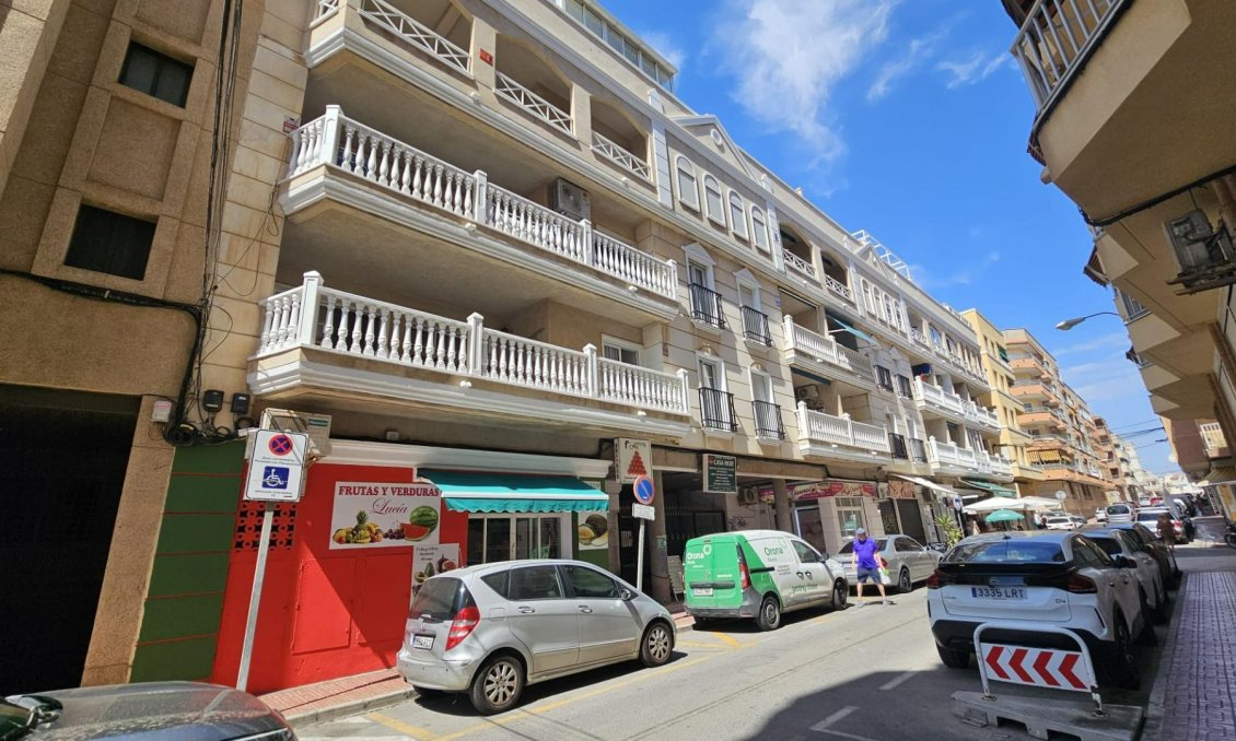Resale - Apartment -
Torrevieja - Playa de los Locos
