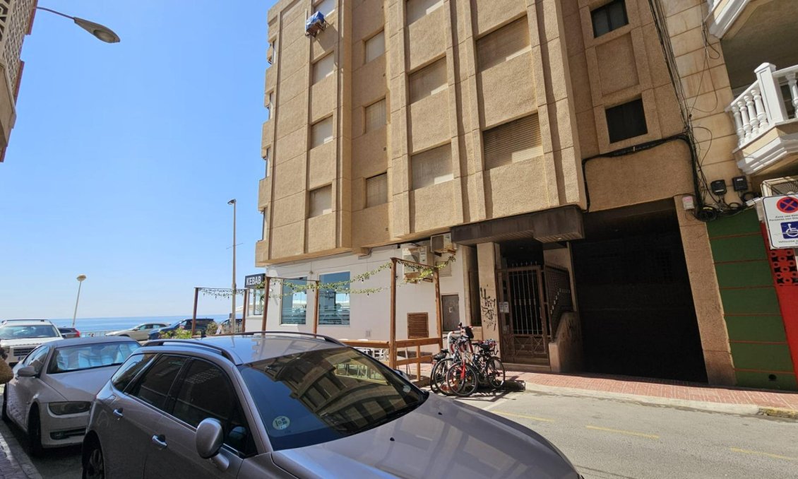 Resale - Apartment -
Torrevieja - Playa de los Locos
