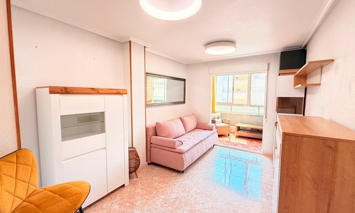 Használt Ingatlanok - Apartman -
Torrevieja - Nueva Torrevieja