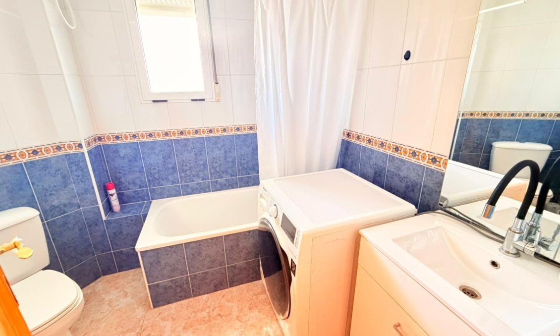 Használt Ingatlanok - Apartman -
Torrevieja - Nueva Torrevieja