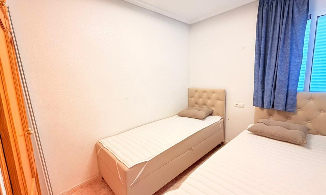 Használt Ingatlanok - Apartman -
Torrevieja - Nueva Torrevieja