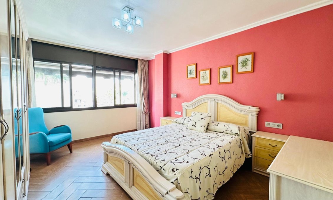 Használt Ingatlanok - Apartman -
Torrevieja - Centrum