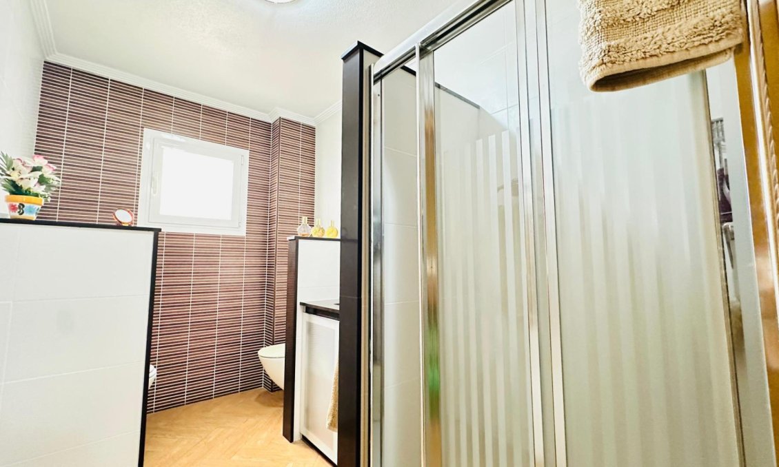 Használt Ingatlanok - Apartman -
Torrevieja - Centrum