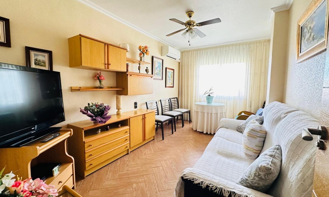 Használt Ingatlanok - Apartman -
Torrevieja - Centrum