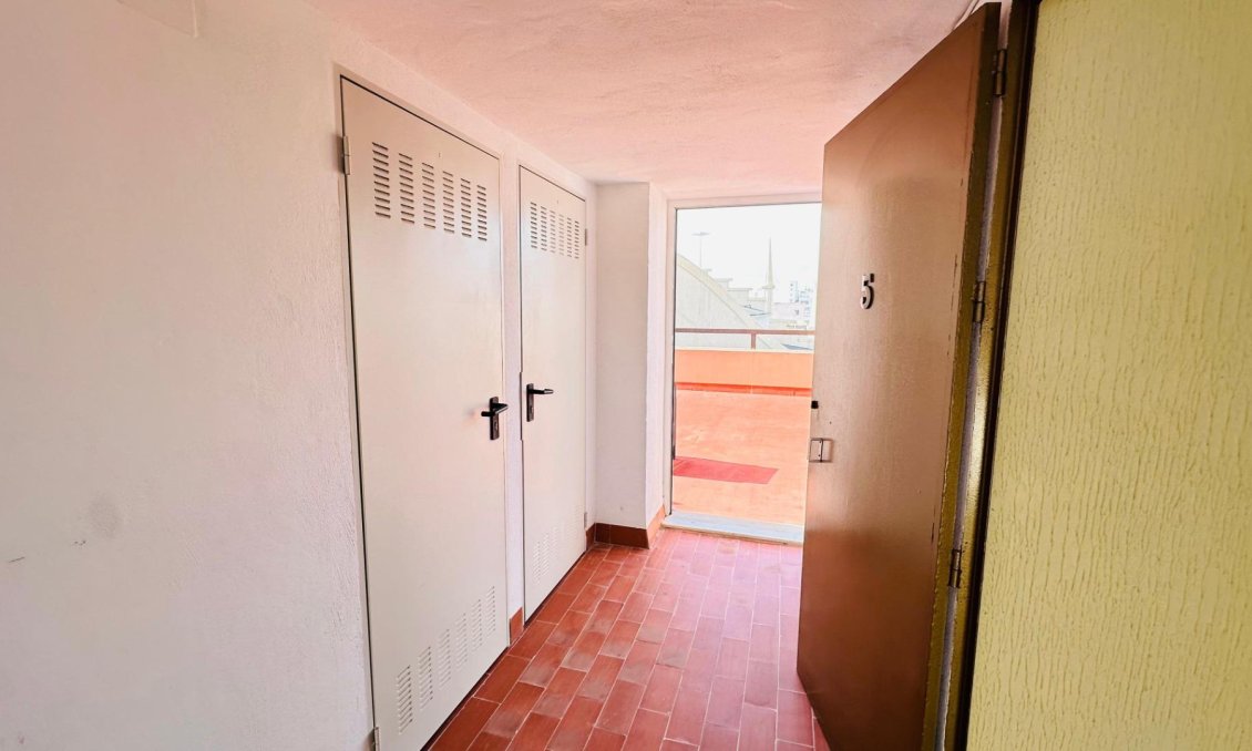 Használt Ingatlanok - Apartman -
Torrevieja - Centrum