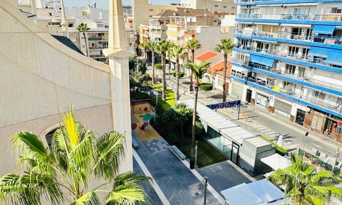 Használt Ingatlanok - Apartman -
Torrevieja - Centrum