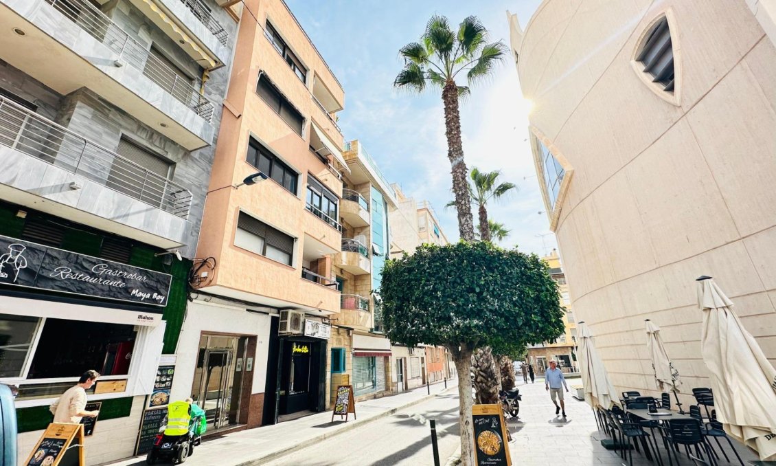 Használt Ingatlanok - Apartman -
Torrevieja - Centrum