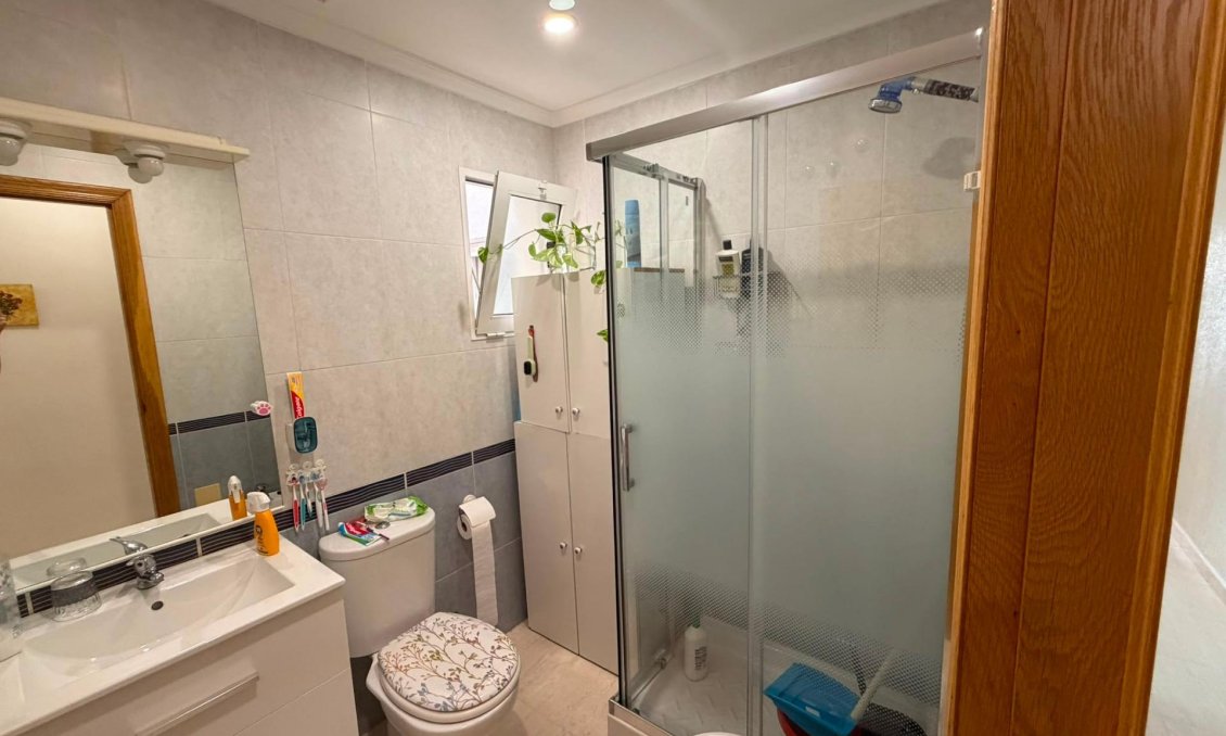 Revente - Appartement -
Torrevieja - Estacion De Autobuses