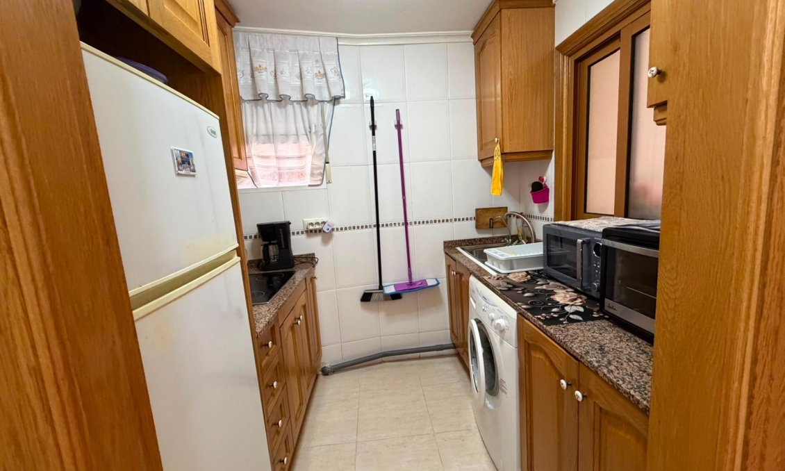 Revente - Appartement -
Torrevieja - Estacion De Autobuses